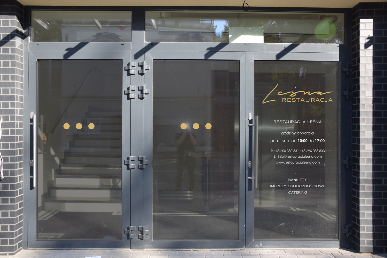 Witryna Restauracja Leśna